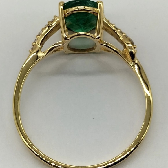Stunning Natural 1.62 CT Emerald and 0.06ct Diamonds on 18K Ring Size 6.75 - Picture 8 of 12
